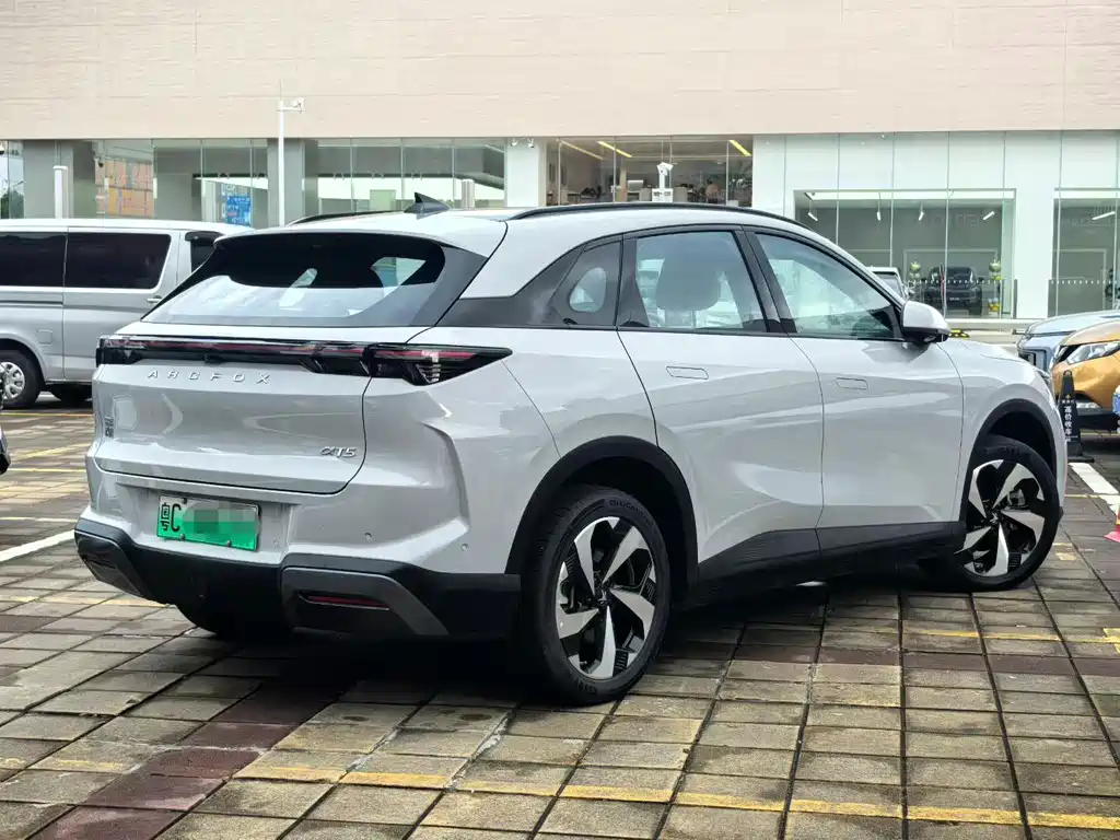 ARCFOX Alpha T5 — миниатюра 7