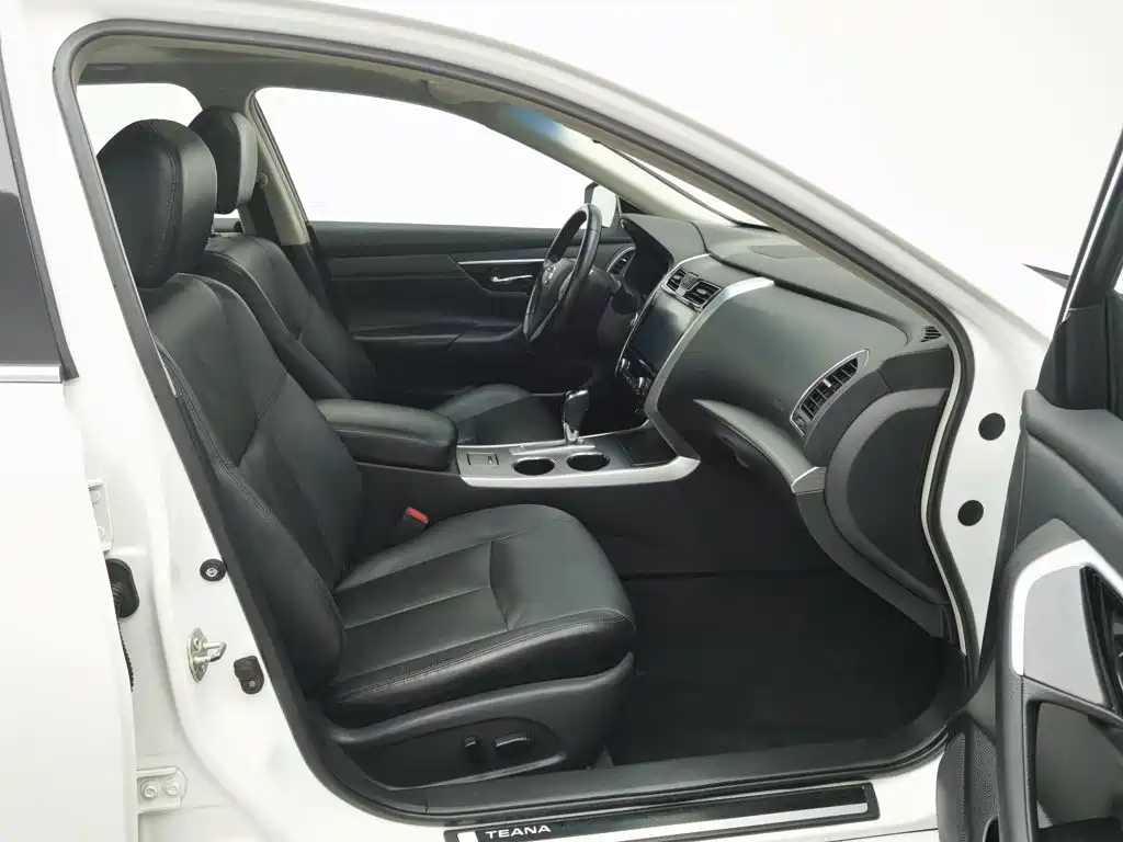 Nissan Teana — миниатюра 23