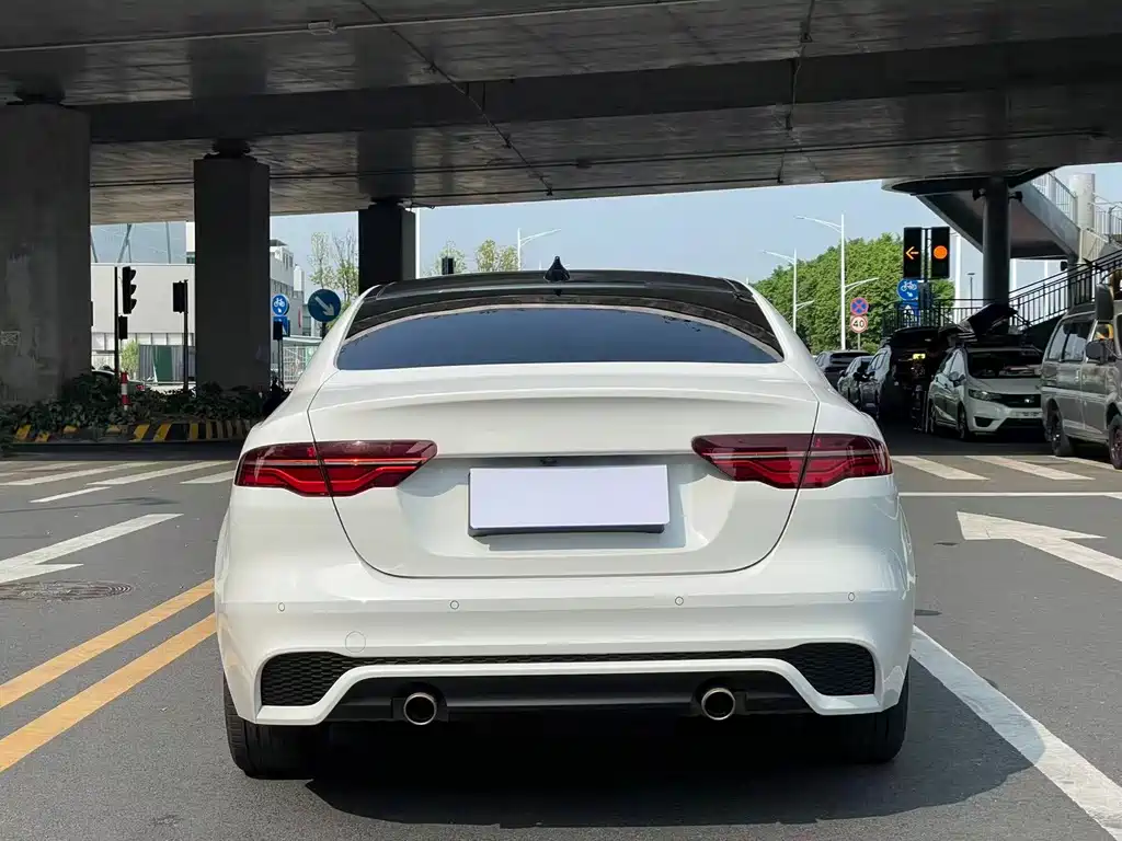 Jaguar XEL — миниатюра 16