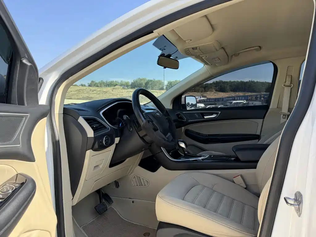 Ford Edge — миниатюра 4