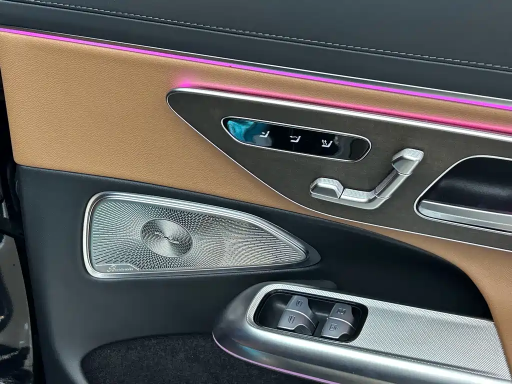 Mercedes-Benz E-Class — миниатюра 14