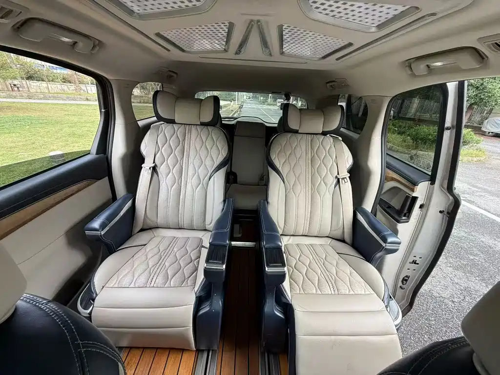 Buick GL8 — миниатюра 6