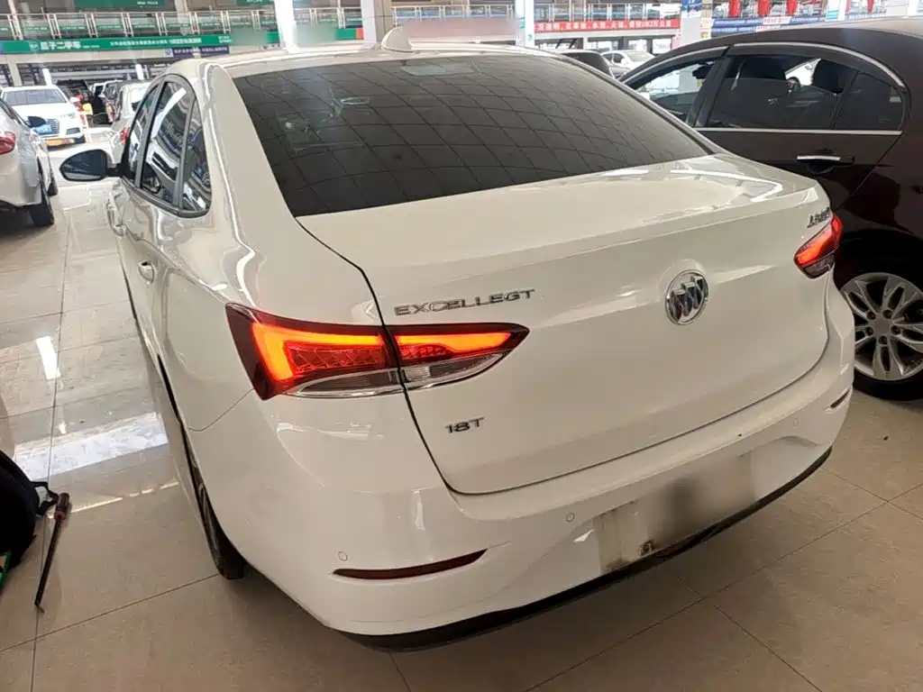 Buick Excelle — миниатюра 5
