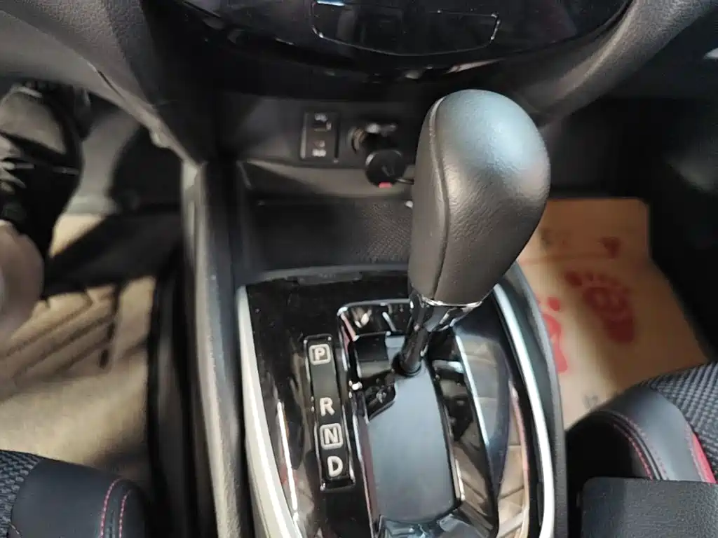 Nissan Qashqai — миниатюра 19