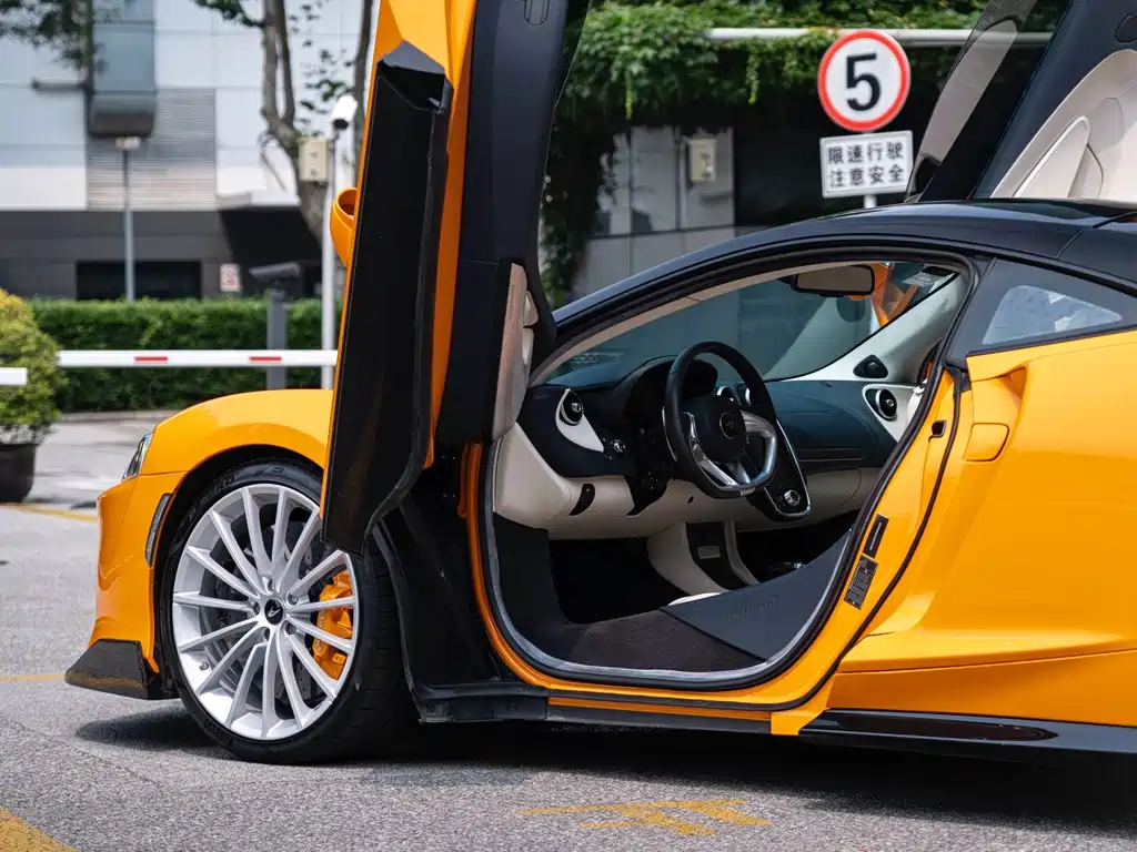 McLaren GT 2023 4.0T