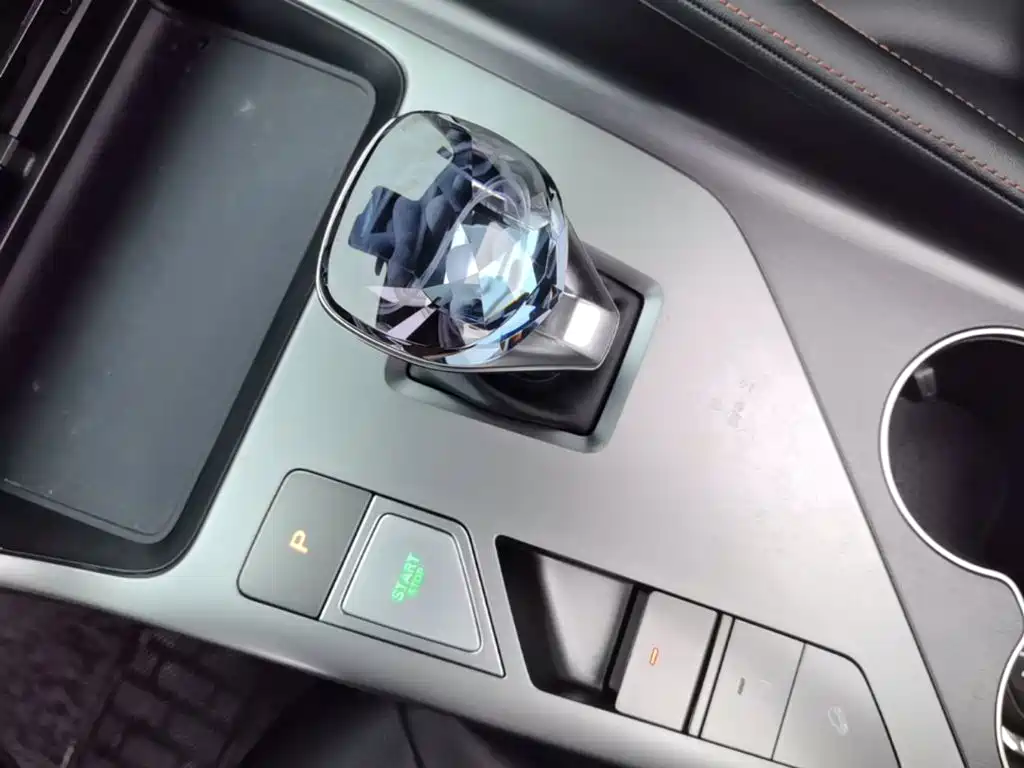 Roewe RX5 — миниатюра 14