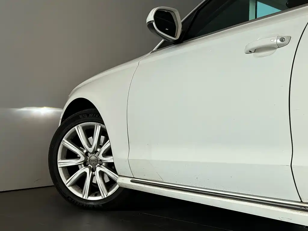 Audi A6L — миниатюра 6