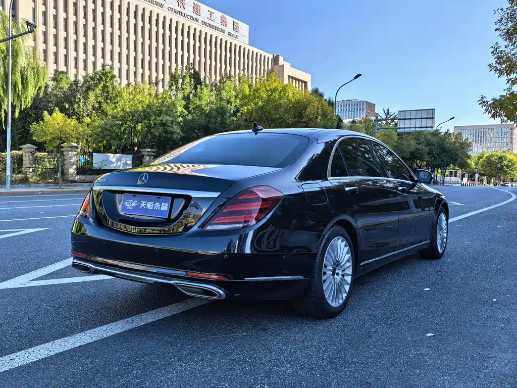 Mercedes-Benz S-Class — миниатюра 6