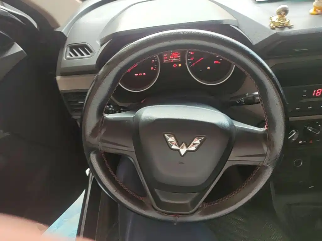 Wuling Hongguang — миниатюра 11