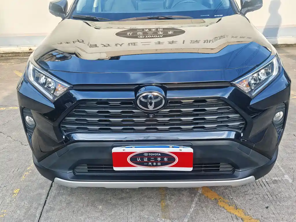 Toyota RAV4 — миниатюра 3