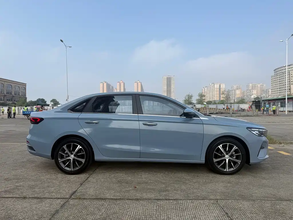 Geely Emgrand — миниатюра 5