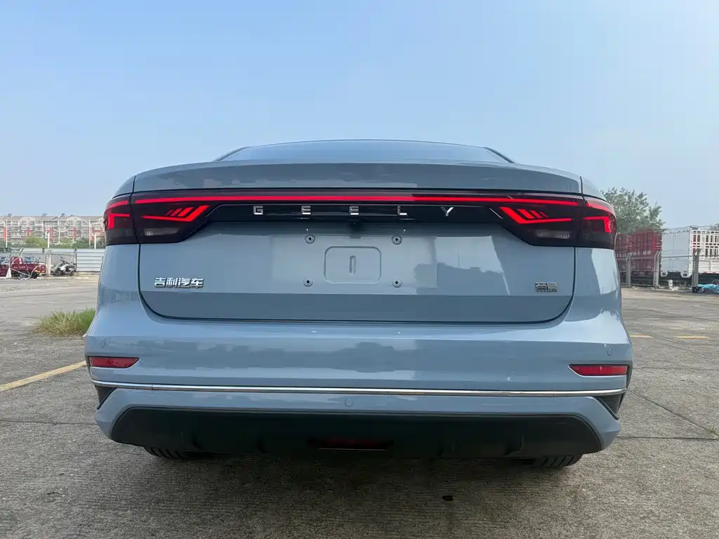 Geely Emgrand — миниатюра 7