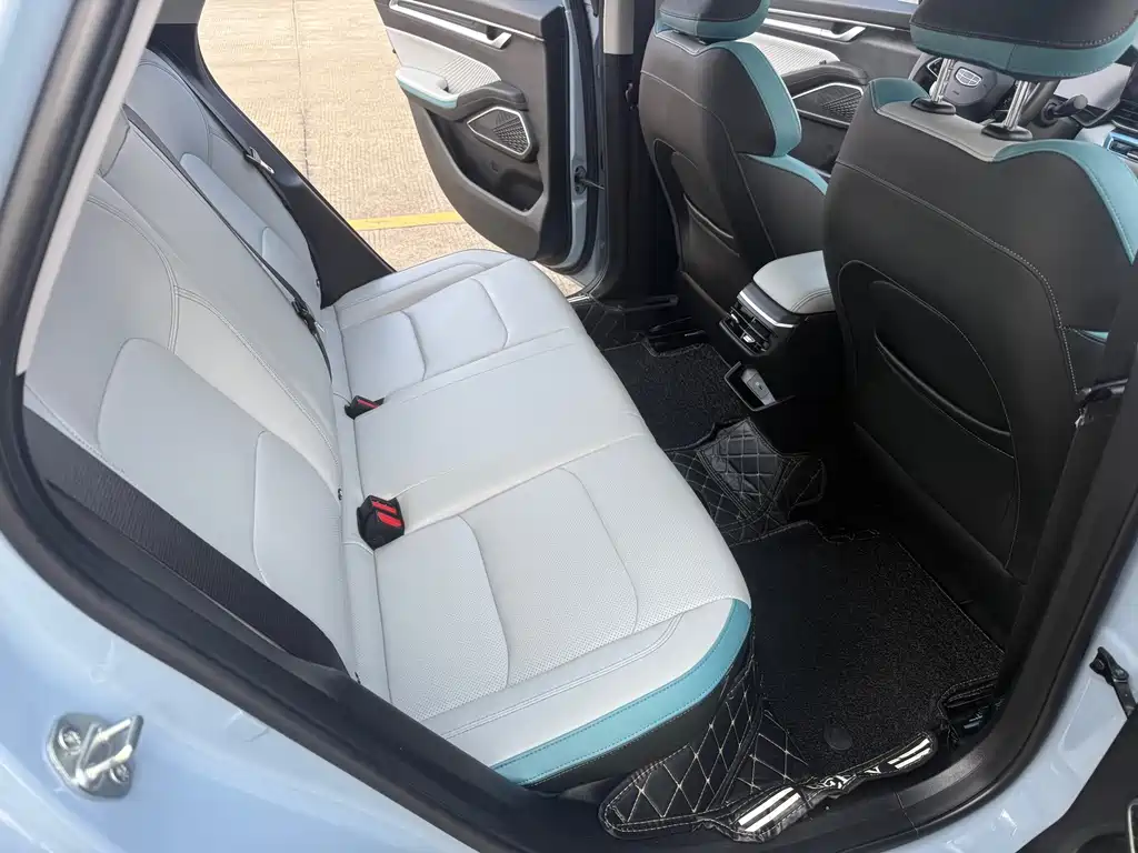 Geely Emgrand — миниатюра 16