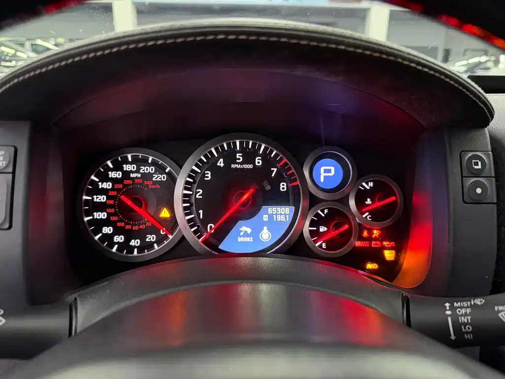 Nissan GT-R — миниатюра 6