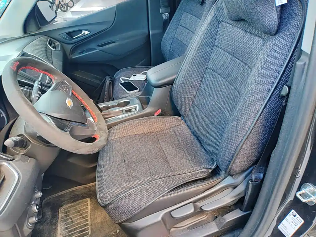 Chevrolet Equinox — миниатюра 15