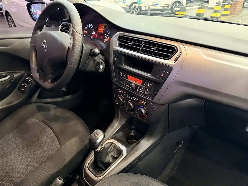 Citroen Elysee — миниатюра 19