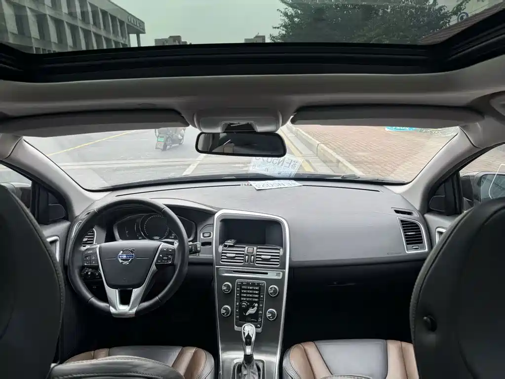 Volvo XC60 (Import) — миниатюра 11