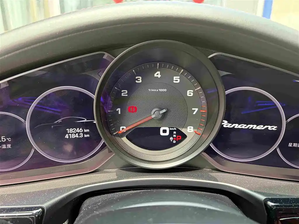 Porsche Panamera — миниатюра 6