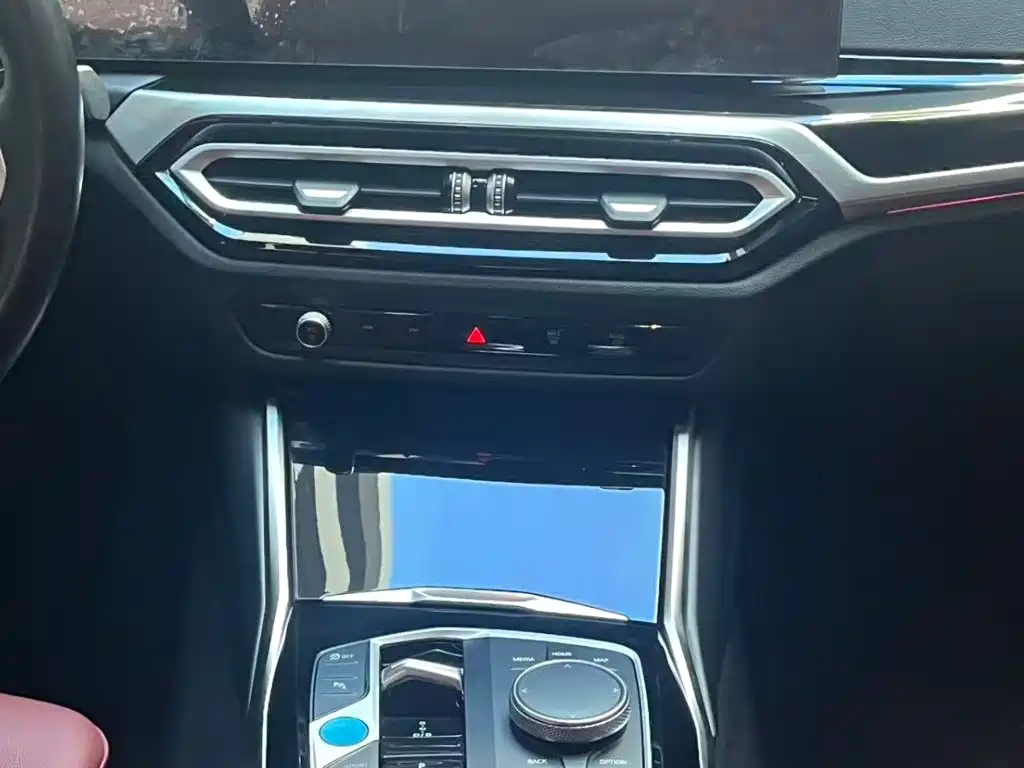 BMW i3 — миниатюра 12