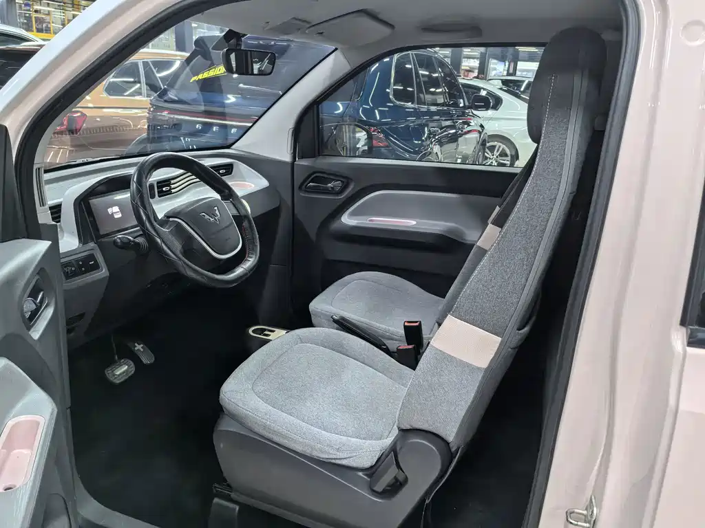 Wuling MINIEV — миниатюра 7