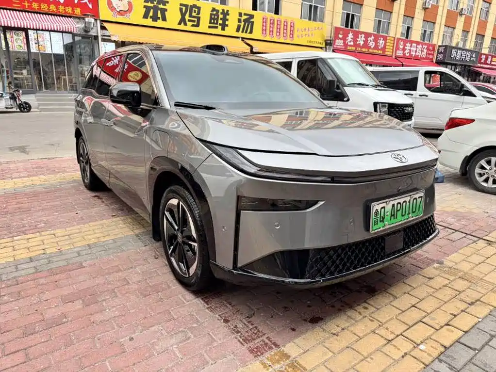Toyota bZ3X — миниатюра 3