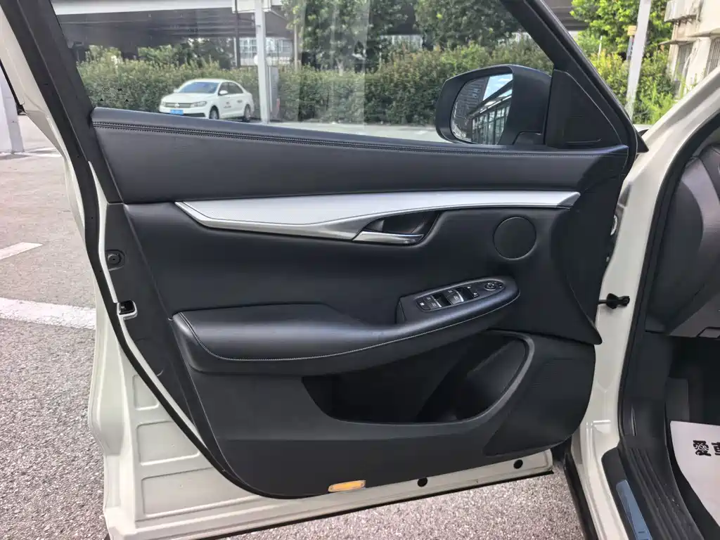 Infiniti QX50 — миниатюра 22