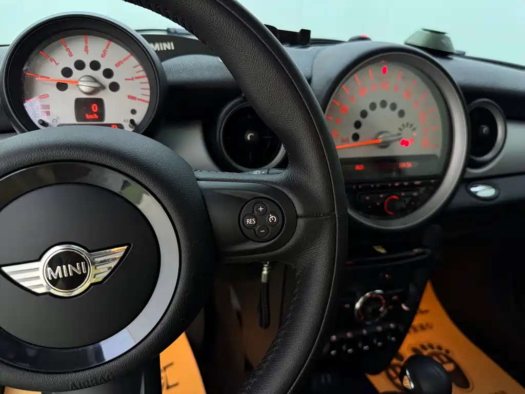 MINI Mini Clubman — миниатюра 14
