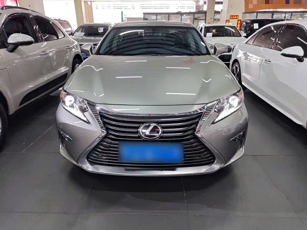 Lexus ES — миниатюра 4