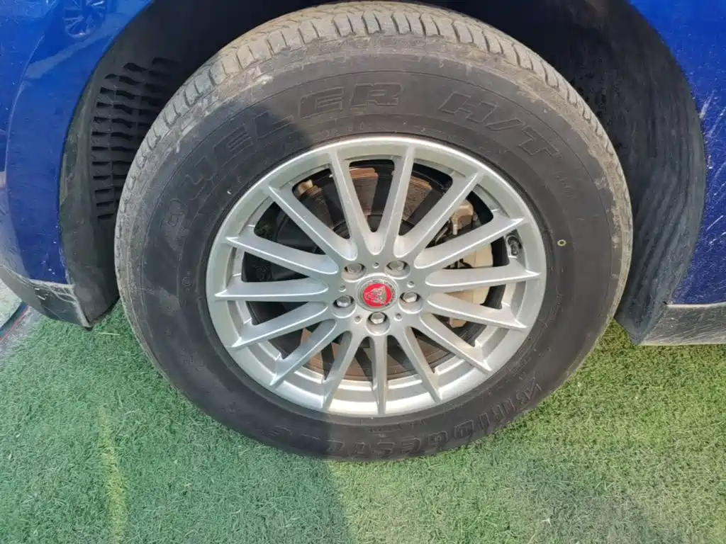 Jaguar F-PACE — миниатюра 23
