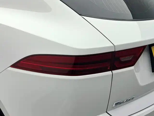 Jaguar E-PACE — миниатюра 15