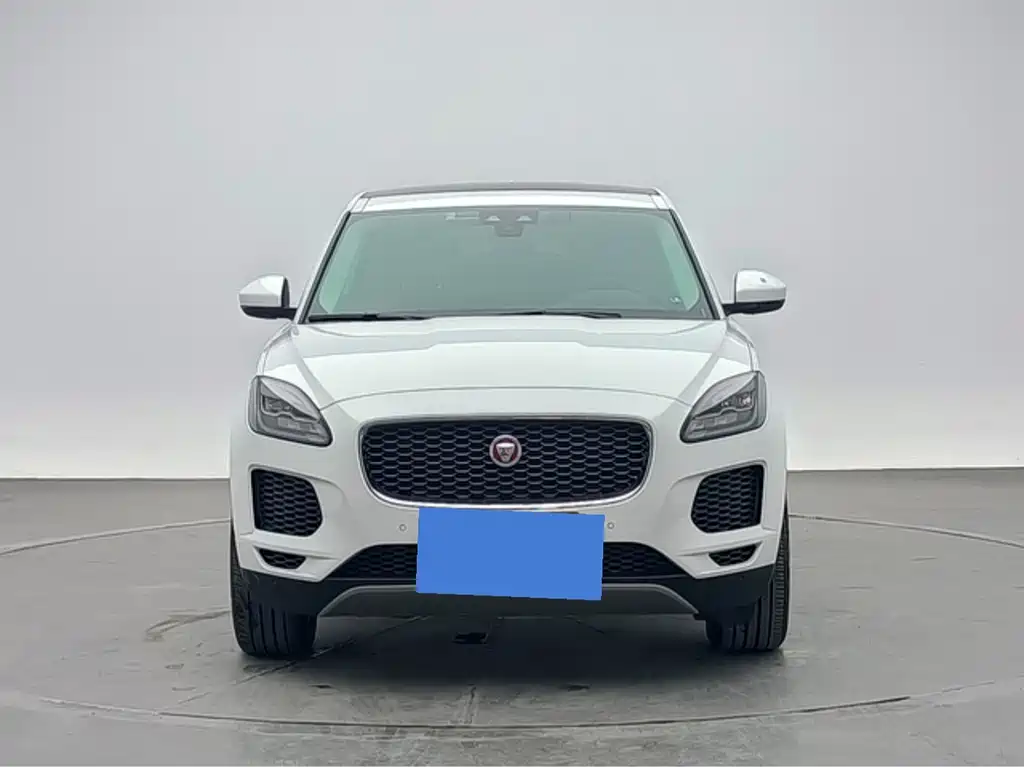 Jaguar E-PACE — миниатюра 2