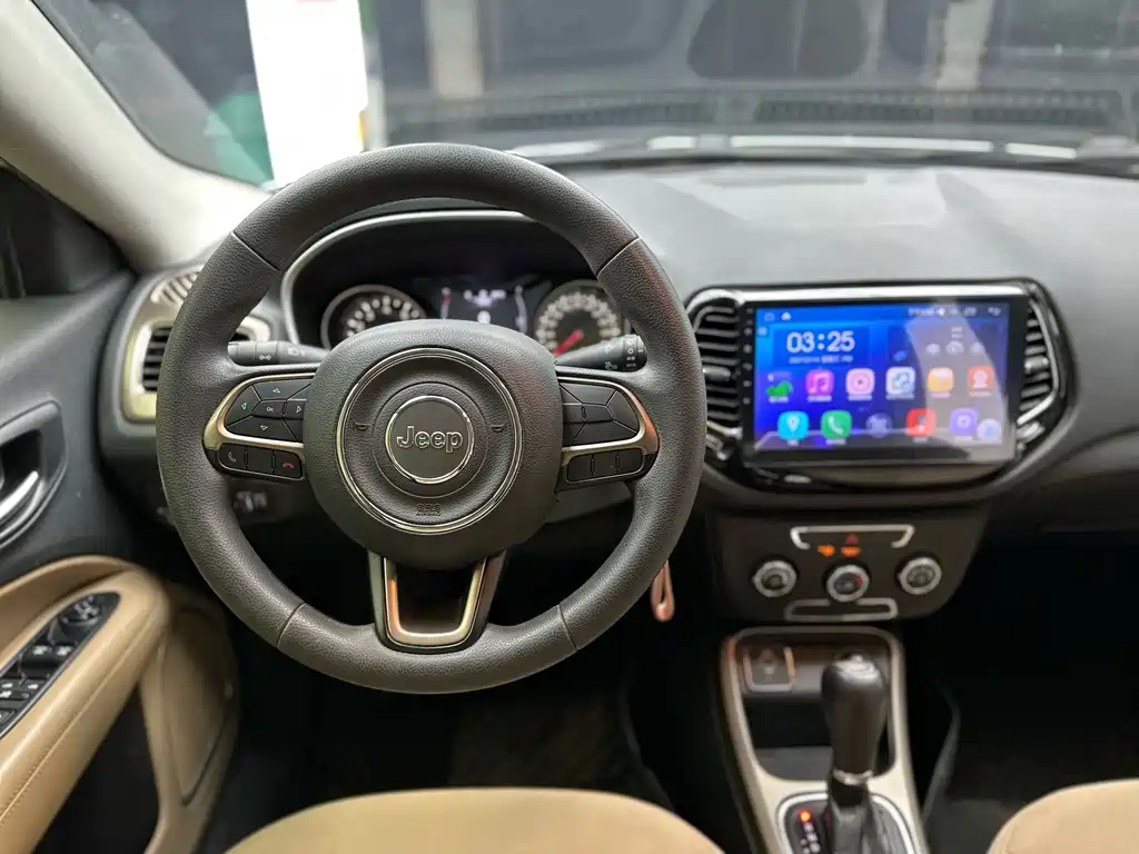 Jeep Compass — миниатюра 13