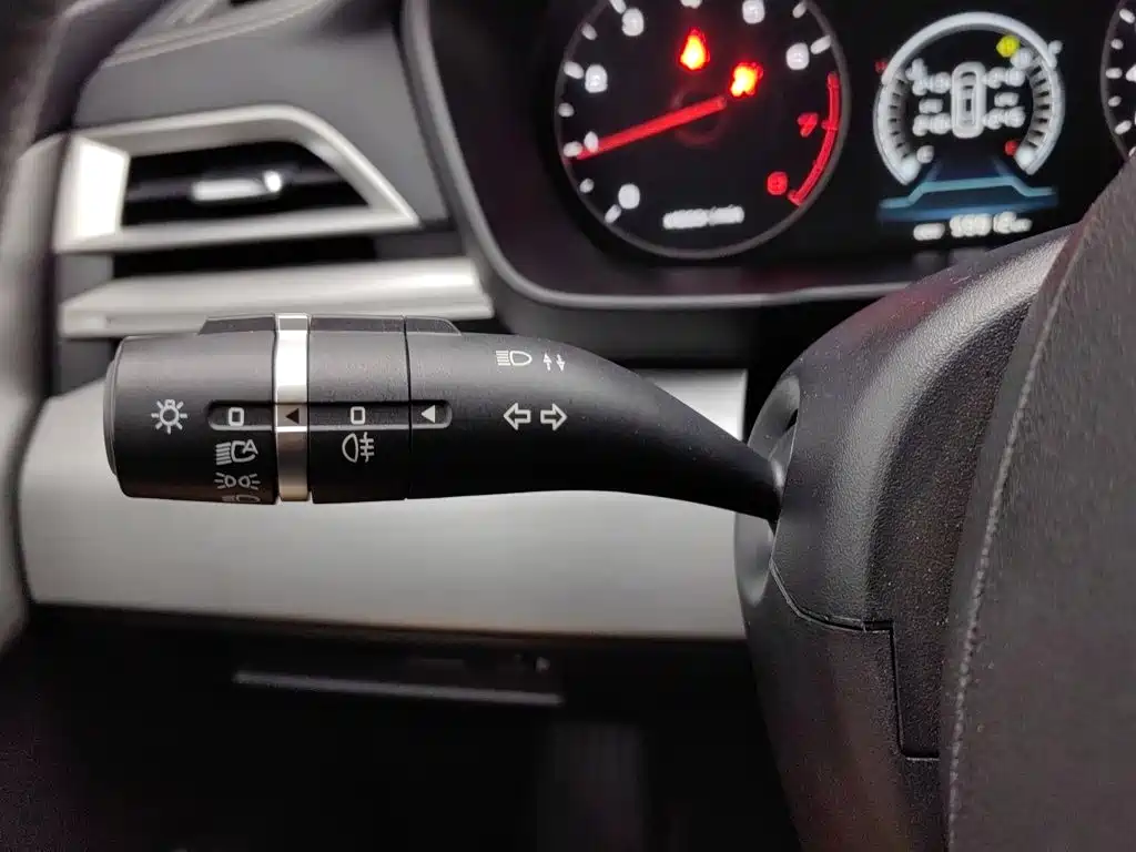 BYD Qin — миниатюра 21