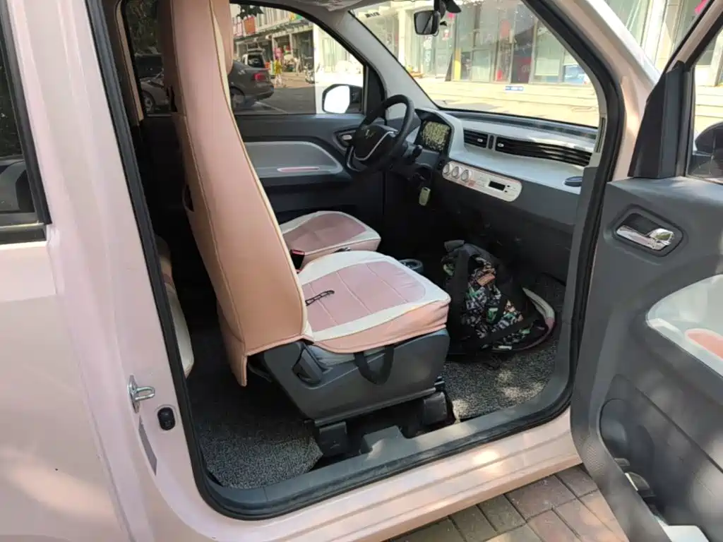 Wuling MINIEV — миниатюра 9