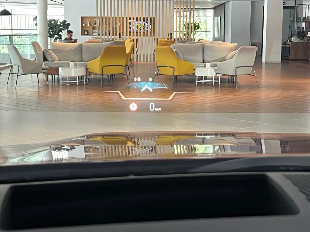 BMW 5 Series — миниатюра 15