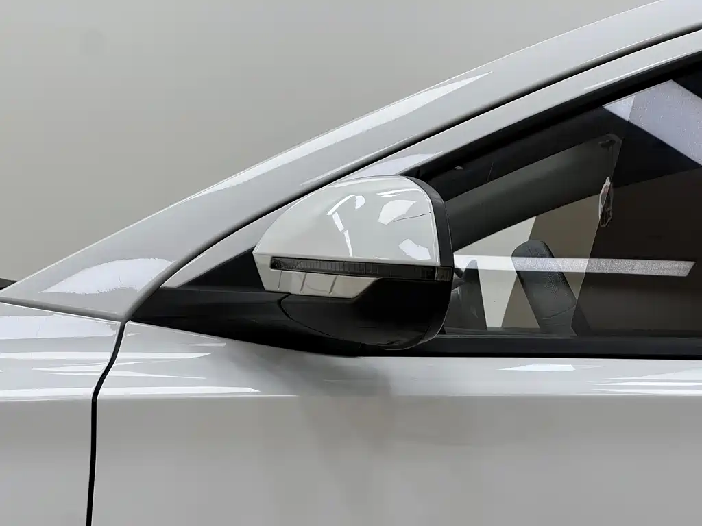 BYD e2 — миниатюра 11