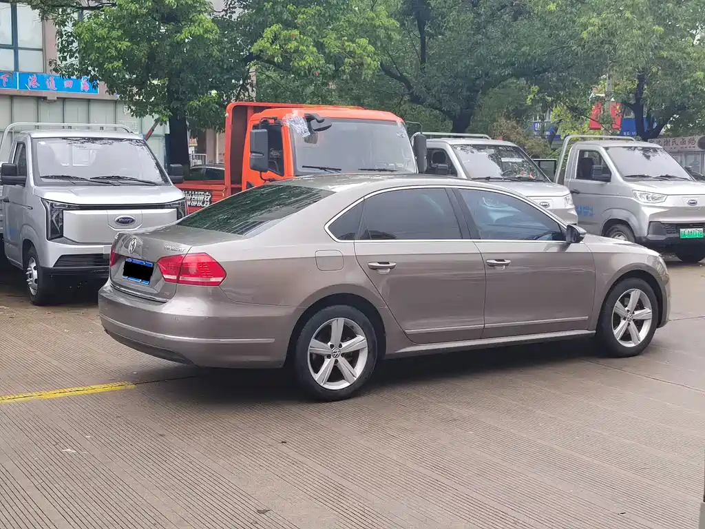 Volkswagen Passat — миниатюра 7