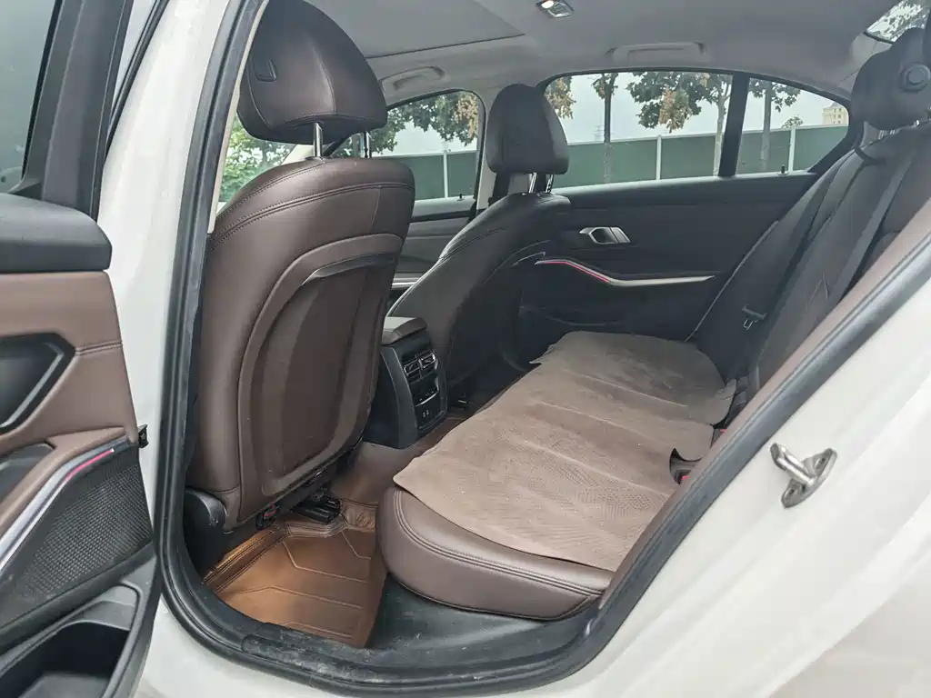 BMW 3 Series — миниатюра 5
