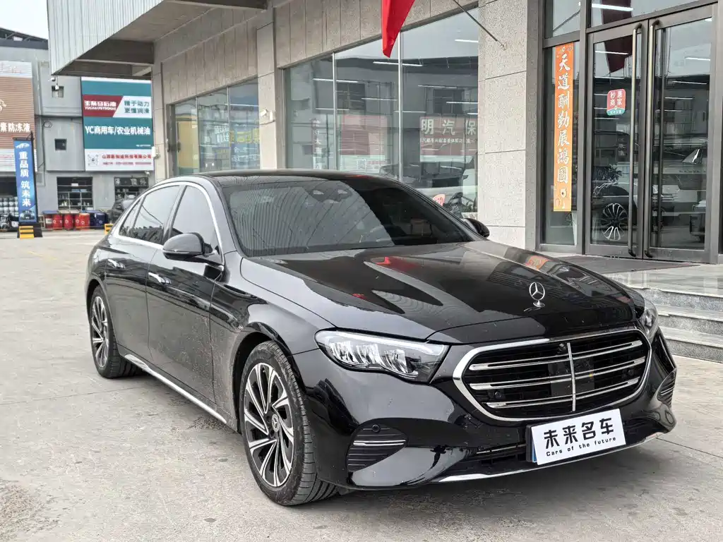 Mercedes-Benz E-Class — миниатюра 3