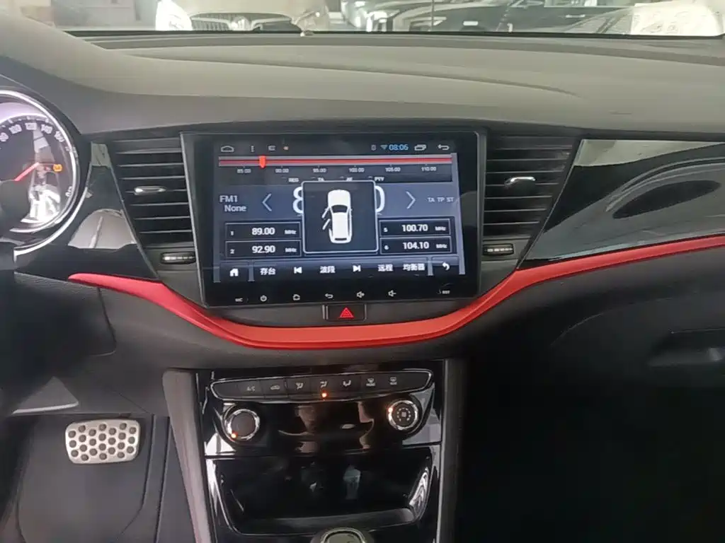 Buick Verano — миниатюра 13
