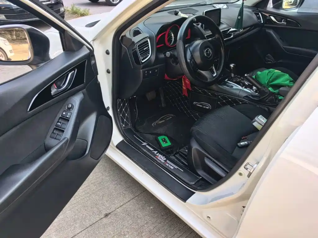 Mazda 3 Axela — миниатюра 16