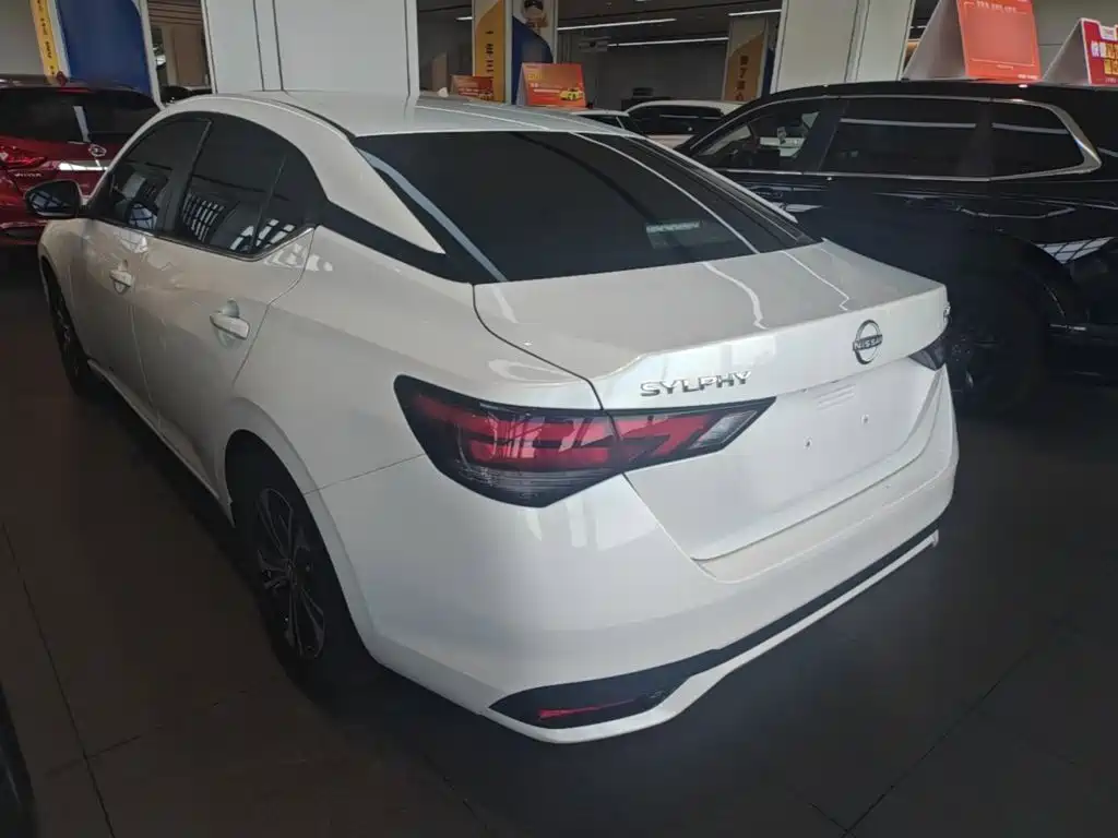 Nissan Sylphy — миниатюра 5