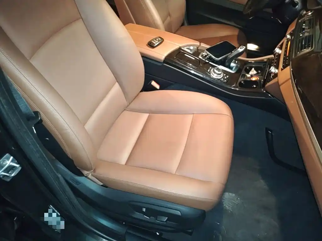 BMW 5 Series — миниатюра 25