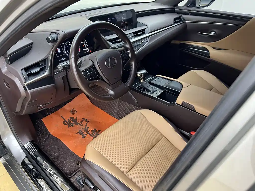 Lexus ES — миниатюра 7