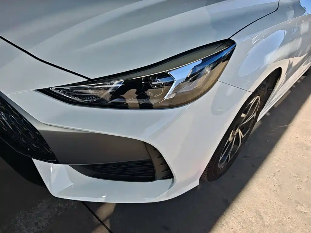 MG MG5 — миниатюра 24