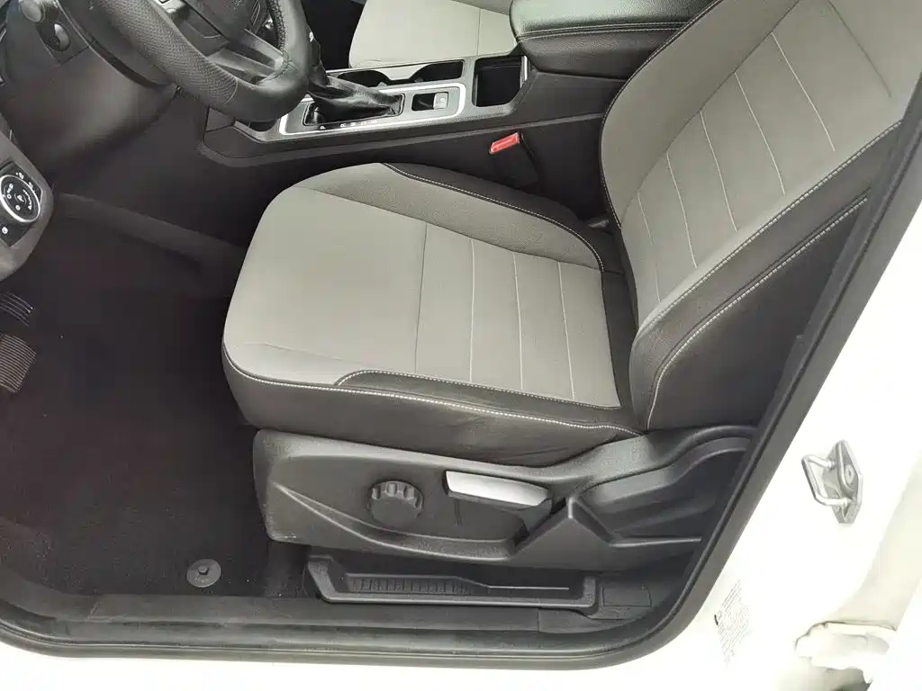 Ford Kuga — миниатюра 20
