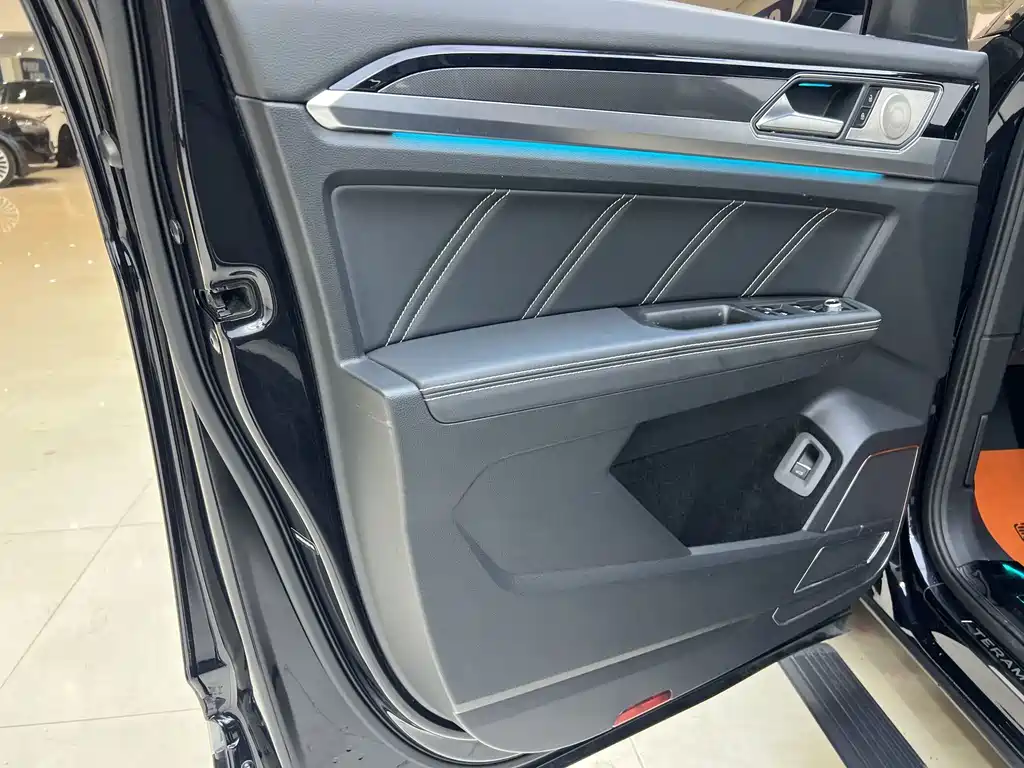 Volkswagen Teramont — миниатюра 9