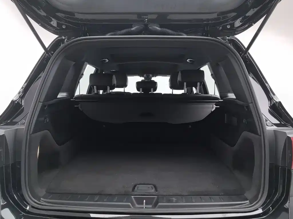 Mercedes-Benz GLB — миниатюра 16