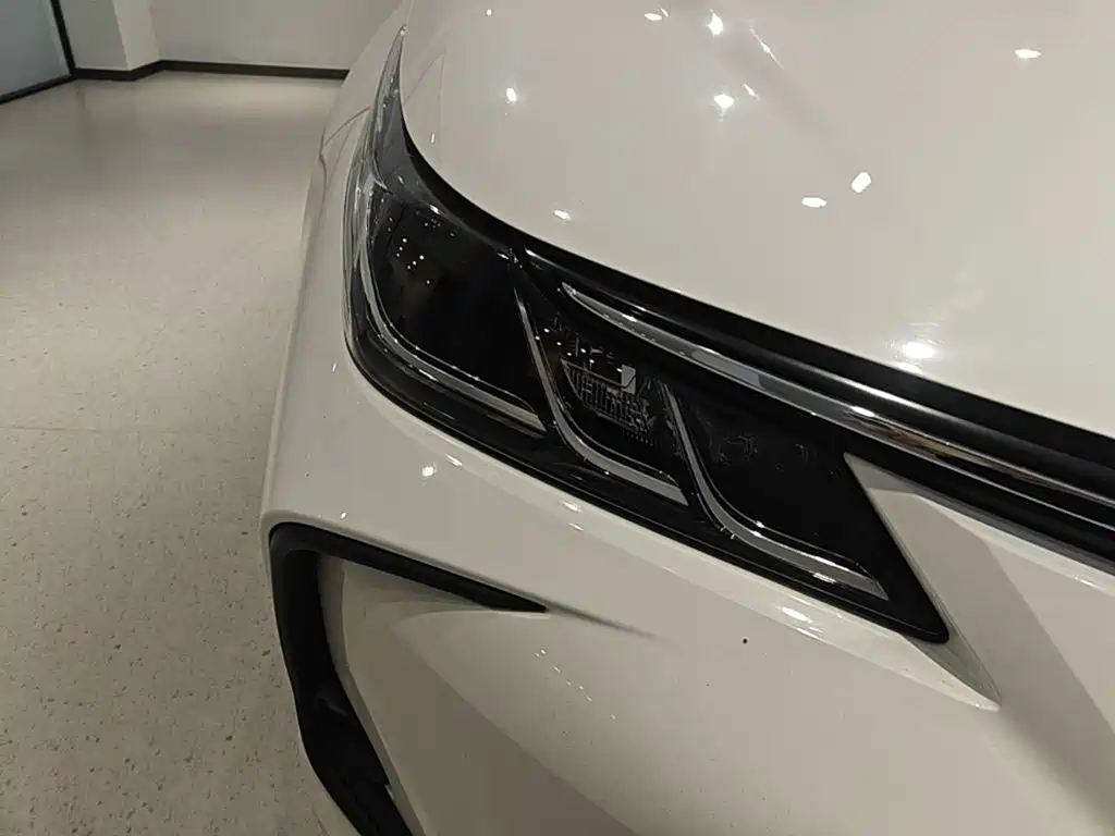 Toyota Corolla — миниатюра 11