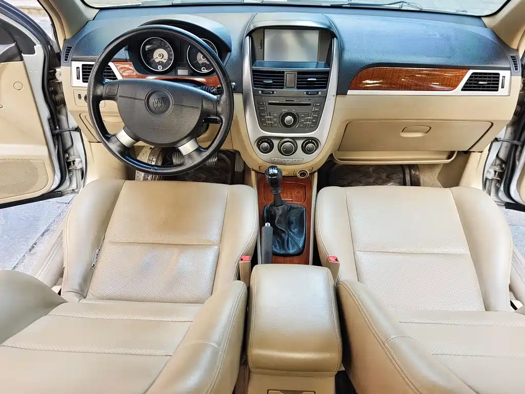 Buick Excelle — миниатюра 8